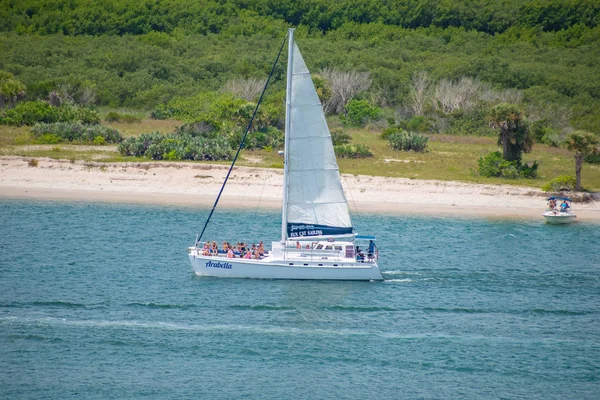 Ponce Leon Inlet Florydzie Lipca 2019 Widok Ludzi Korzystających Żeglarstwo — Zdjęcie stockowe