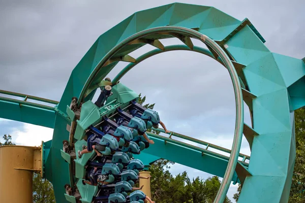 Orlando Florida Julio 2019 Gente Divierte Increíble Montaña Rusa Kraken — Foto de Stock