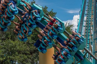Orlando, Florida. 31 Temmuz 2019. İnsanlar Seaworld (66 yaz tatili sırasında inanılmaz Kraken rollercoaster zevk)