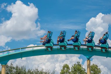 Orlando, Florida. 31 Temmuz 2019. İnsanlar Seaworld (68 yaz tatili sırasında inanılmaz Kraken rollercoaster zevk)