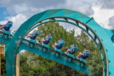 Orlando, Florida. 31 Temmuz 2019. İnsanlar Seaworld (73) yaz tatili sırasında inanılmaz Kraken rollercoaster zevk)