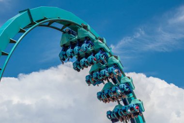 Orlando, Florida. 31 Temmuz 2019. İnsanlar Seaworld (14) de eğlenceli inanılmaz Kraken rollercoaster sahip).