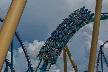  Orlando, Florida. 31 Temmuz 2019. İnsanlar Seaworld (18) de eğlenceli inanılmaz Kraken rollercoaster sahip)