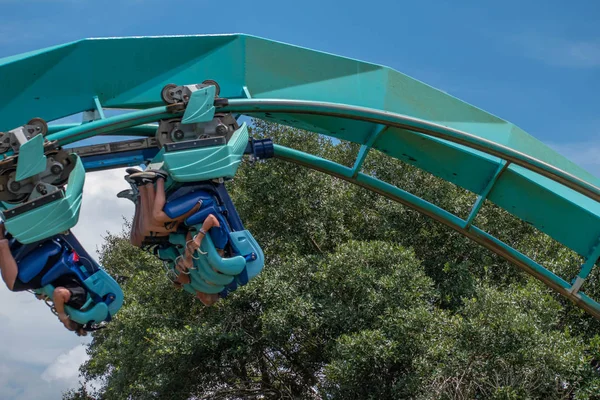Orlando, Florida. 31 Temmuz 2019. İnsanlar Seaworld (40 yaz tatili sırasında inanılmaz Kraken rollercoaster zevk)