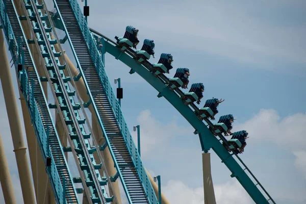 Orlando Florida Juli 2019 Mensen Die Genieten Van Riding Kraken — Stockfoto