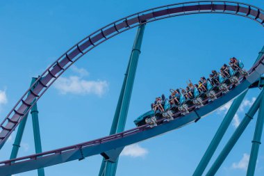 Orlando, Florida. 29 Temmuz 2019. Seaworld 2'de eğlenen insanlar Mako