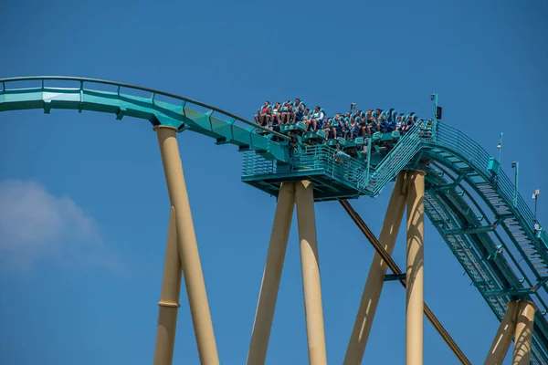 Orlando, Florida. 29 Temmuz 2019. İnsanlar Seaworld 3 eğlenceli müthiş Kraken rollercoaster sahip