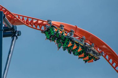 Tampa Körfezi, Florida. 08 Ağustos 2019. İnsanlar yaz tatili 8 sırasında inanılmaz Dicle rollercoaster zevk