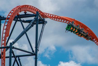 Tampa Körfezi, Florida. 08 Ağustos 2019. İnsanlar yaz tatili 9 sırasında inanılmaz Dicle rollercoaster zevk