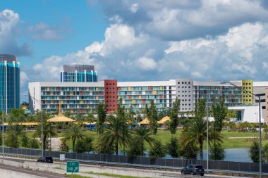 Rlando, Florida. 07 Ağustos 2019. Universal Studios alanında Universals Cabana Bay Resort kısmi görünümü 1.