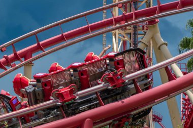 Orlando, Florida. 07 Ağustos 2019. Universal Studios 14 inanılmaz Hollywood Rip Ride Rockit rollercoaster zevk İnsanlar