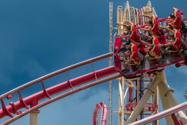 Orlando, Florida. 07 Ağustos 2019. Universal Studios 15 inanılmaz Hollywood Rip Ride Rockit rollercoaster zevk İnsanlar