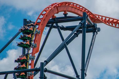 Tampa Körfezi, Florida. 08 Ağustos 2019. İnsanlar yaz tatili 14 sırasında inanılmaz Dicle rollercoaster zevk