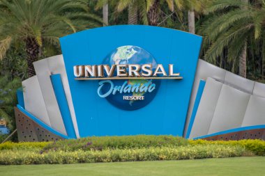 Orlando, Florida. 07 Ağustos 2019. Universal Studios alanında Universal Orlando logosu 2
