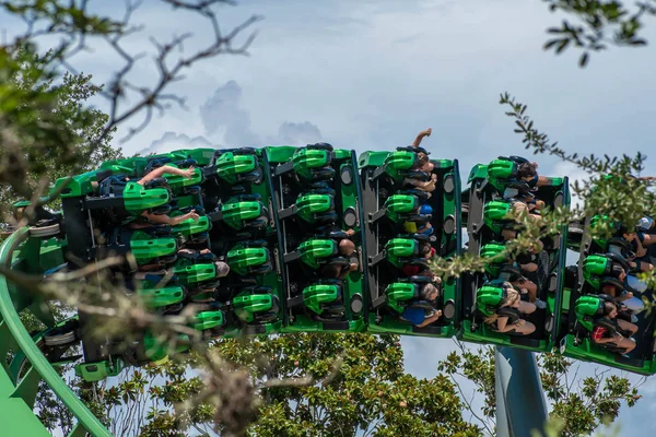 Orlando Florida Agosto 2019 Gente Disfrutando Increíble Montaña Rusa Incredible —  Fotos de Stock