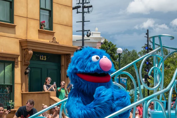 Orlando Florida Augustus 2019 Cookie Monster Sesam Straat Party Parade — Stockfoto
