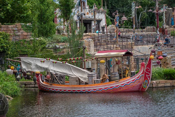 Orlando Florida Agosto 2019 Barco Asiático Colorido Animal Kingdom 282 — Foto de Stock