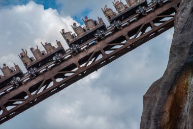 Orlando, Florida. 14 Ağustos 2019. Hayvanlar Alemi'nde müthiş Expedition Everest rollercoaster zevk İnsanlar (170).