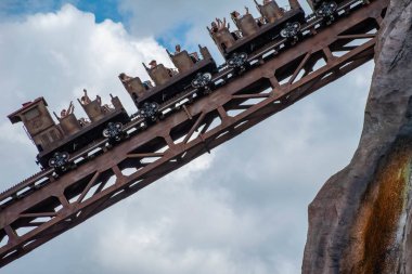 Orlando, Florida. 14 Ağustos 2019. Hayvanlar Alemi'nde müthiş Expedition Everest rollercoaster zevk İnsanlar (173).