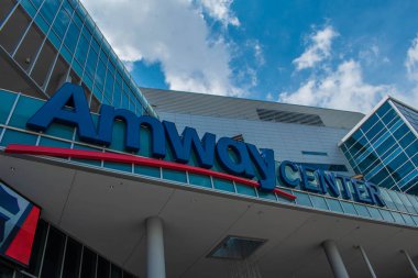 Orlando, Florida. 17 Ağustos 2019. Şehir merkezindeki Anway Center'ın kısmi görünümü (84).