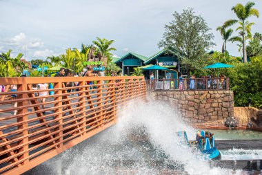 Orlando, Florida. 28 Ağustos 2019. İnsanlar Seaworld de inanılmaz Infinity Falls zevk , (95).