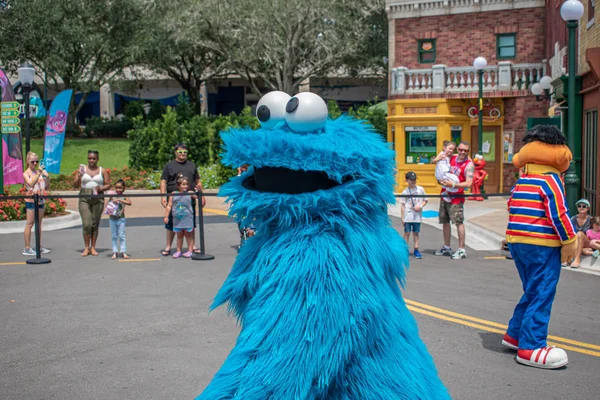 奥兰多 佛罗里达州2019年8月28日 饼干怪物跳舞在芝麻街党游行在海洋世界 — 图库照片