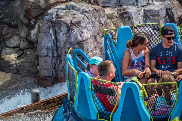 Orlando Florida Agosto 2019 Personas Que Divierten Infinity Falls Durante — Foto de Stock