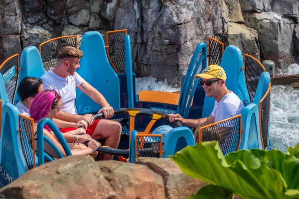 Orlando Florida Agosto 2019 Personas Que Divierten Infinity Falls Durante — Foto de Stock