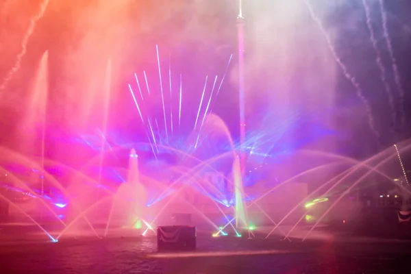 Orlando Florida August 2019 Fireworks Dancing Fountains Colorful Lights Fog — Stock Photo, Image