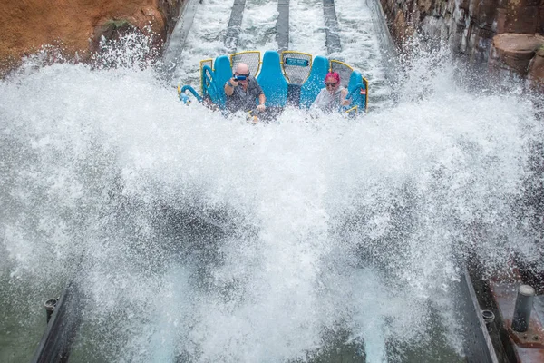 Orlando Florida Agosto 2019 Gente Divirtiéndose Con Gran Chapoteo Infinity — Foto de Stock