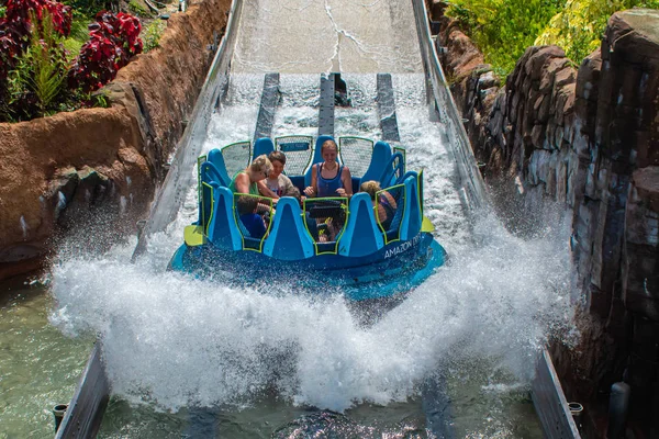 Orlando Florydzie Sierpnia 2019 Ludzie Bawią Się Wielkim Splash Infinity — Zdjęcie stockowe