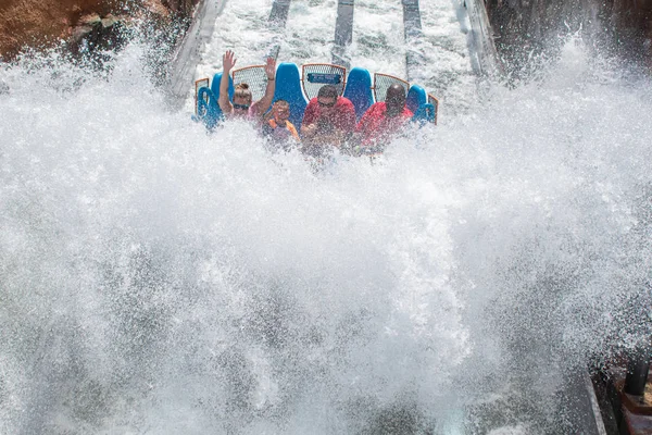 Orlando Florida Agosto 2019 Gente Divirtiéndose Con Gran Chapoteo Infinity — Foto de Stock