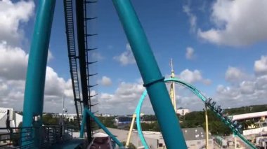 Port Orange, Florida. 05 Eylül 2019. Açık mavi bulutlu arka plan ponce de Leon Inlet panoramik görünümü.