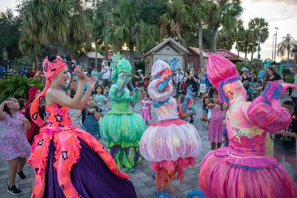 Orlando Floride Octobre 2019 Personnages Marins Colorés Halloween Dansant Thriller — Photo