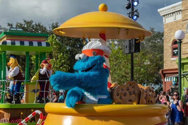 stock image Orlando, Florida. October 5, 2019. Cookie Monster in Sesame Street Party Parade at Seaworld (139)