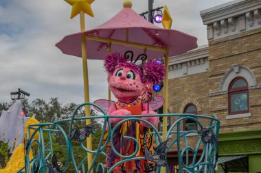 Orlando, Florida. 21 Eylül 2019. Abby Cadabby Seaworld 1 'de Cadılar Bayramı Susam Sokağı Geçidi' nde.