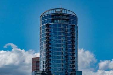 Orlando, Florida. 12 Ekim 2019. Şehir merkezindeki Eola Gölü 'ndeki gökdelen manzarası (50)