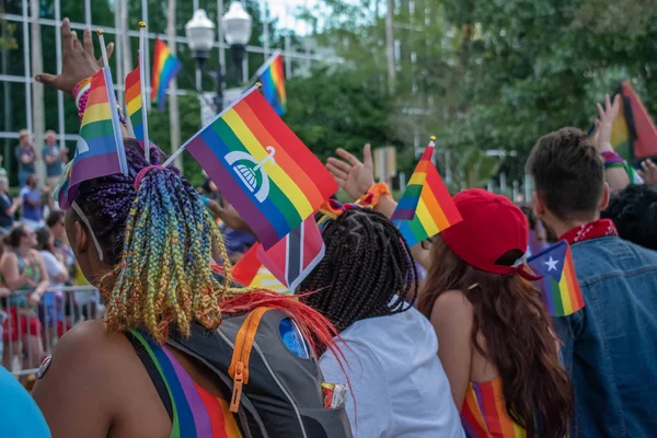 Orlando Florida Oktober 2019 Bunte Frauen Mit Regenbogenfahnen Kommen Mit — Stockfoto