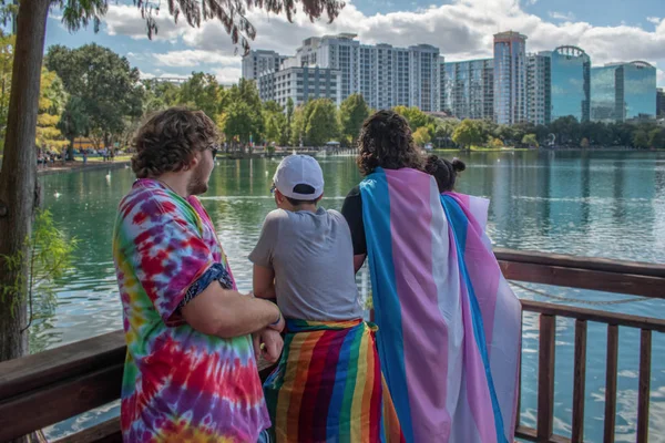 Orlando Florida Října2019 Nice Friends Transgender Flags Come Out Pride — Stock fotografie