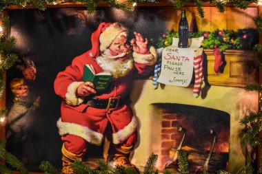 Orlando, Florida. 25 Aralık 2018. Seaworld 7 'de Noel kutlamalarında klasik Coca Cola tabelası