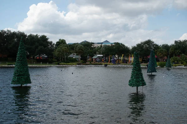 Orlando Florida October 2019 Christmas Trees Seven Seas Lake Seaworld — Stock Photo, Image