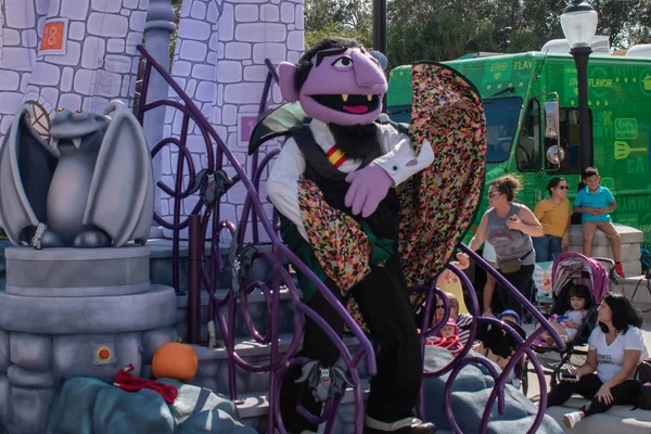 Orlando Florida 2019 Október Gróf Von Count Halloweenkor Szezám Street — Stock Fotó