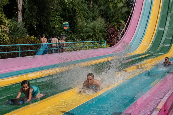 Orlando Florida Outubro 2019 Pessoas Desfrutando Incrível Taumata Racer Aquatica — Fotografia de Stock