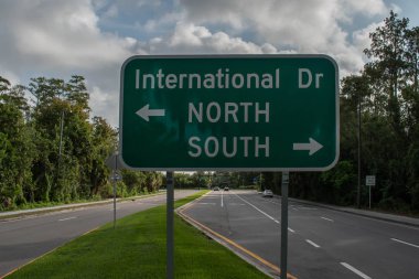 Orlando, Florida. October 25, 2019. International Driver north and south sign