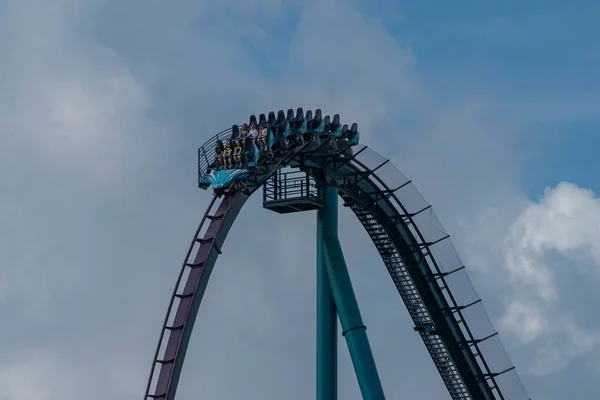 Orlando Florida October 2019 People Having Fun Terrific Mako Rollercoaster — Stock Photo, Image