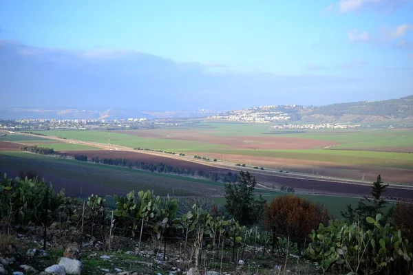 Valle de Jezreel. fértil llanura y valle interior al sur de la región de la Baja Galilea en Israel. Paisaje —  Fotos de Stock