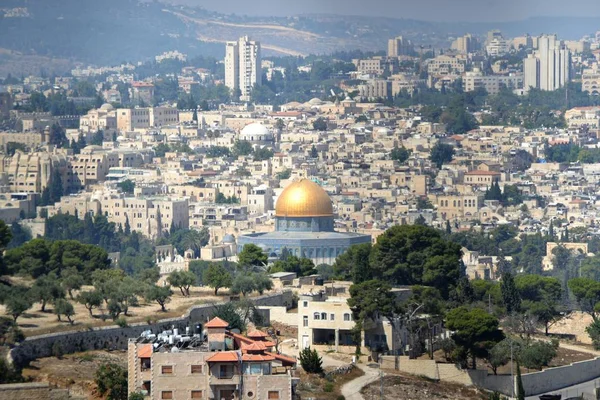 Panoramablick auf jerusalem Altstadt und Tempelberg, Felskuppel von mt. von Oliven, israel — Stockfoto