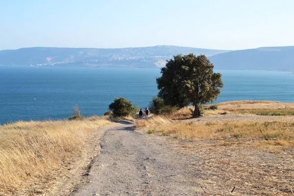 Galilejské jezero a kostel blahoslavenství, Izrael, kázání Mount Ježíše — Stock fotografie