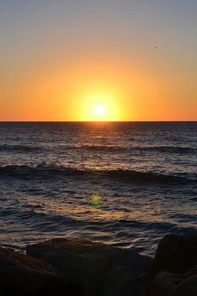 Vista del puerto viejo en Tel Aviv al atardecer, ciudad vieja Jaffa, Yafo, Israel — Foto de Stock