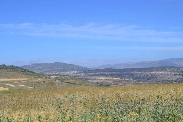 Jesus Trail - vandring genom Galileen landsbygden i våren, från Nasaret till Galileiska sjön, Kapernaum, Israel — Stockfoto
